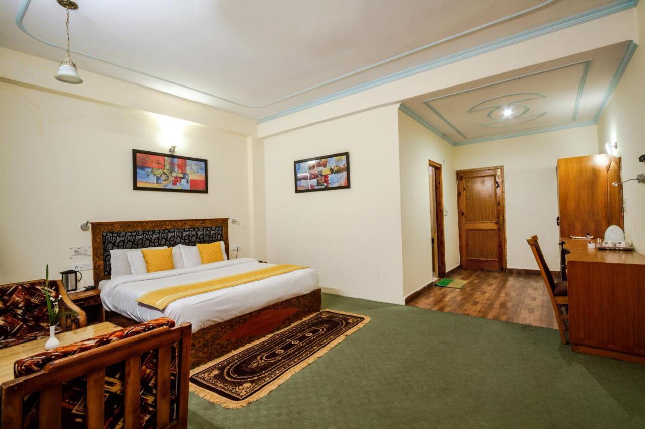Hotel Prini Palace Manāli Exterior foto